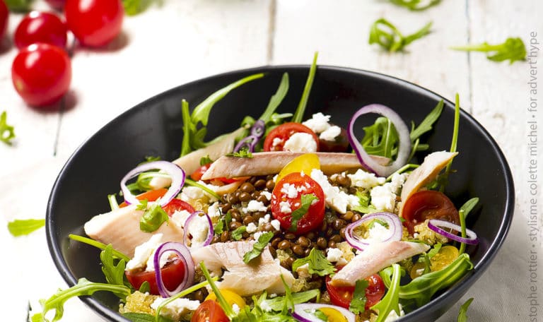 Photo d'une idée recette 2020 de salade aux quinoa et poisson